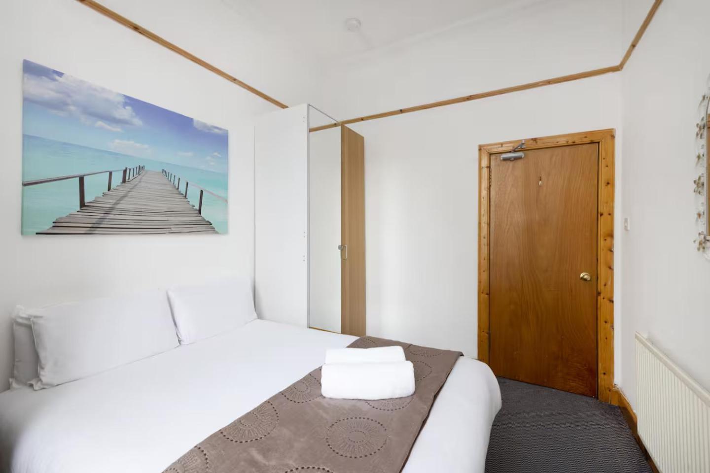 Joivy 3 Bed Flat In Old Town, Close To Grassmarket 에든버러 외부 사진