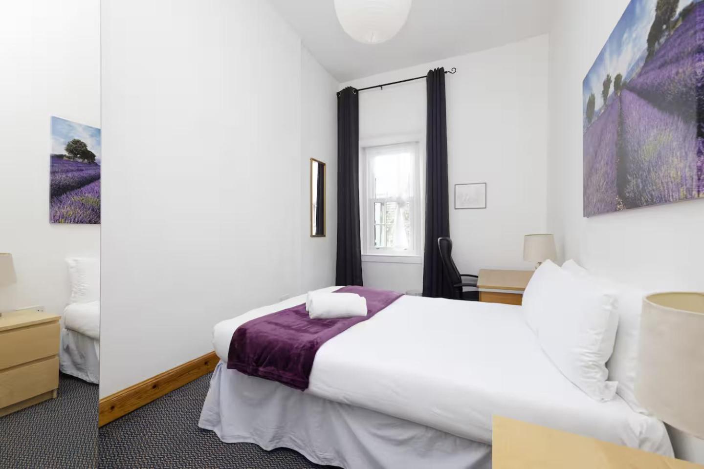 Joivy 3 Bed Flat In Old Town, Close To Grassmarket 에든버러 외부 사진